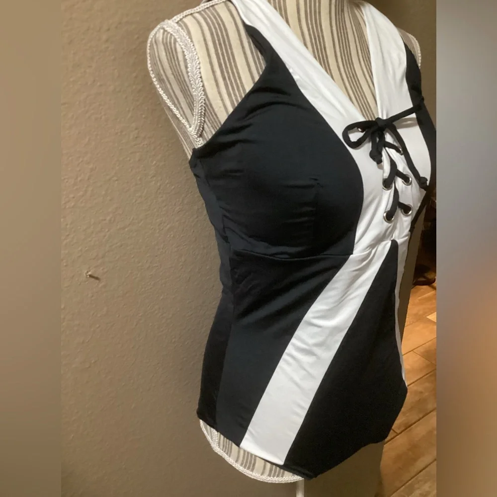 NEWT CITY CHIC MESSINA SWIMMING SUIT SIZE plus XS - Picture 5 of 16